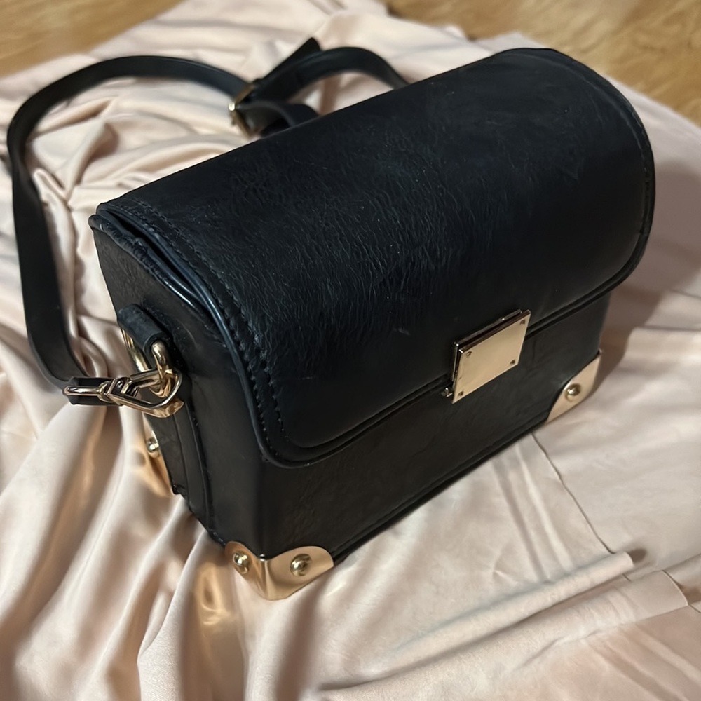 Mini Black Purse with clasp! + free gift with purchase!